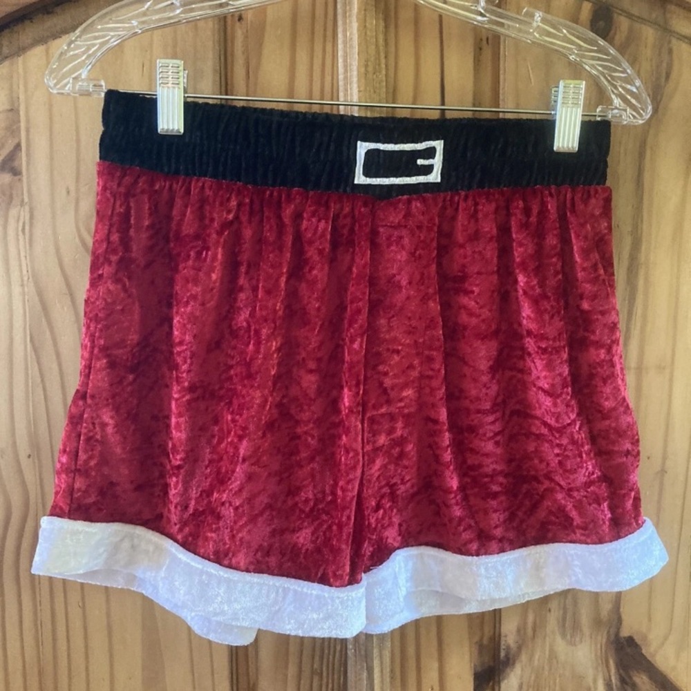 Max Deco red black white Christmas crushed velvet pajama lounge shorts - size M